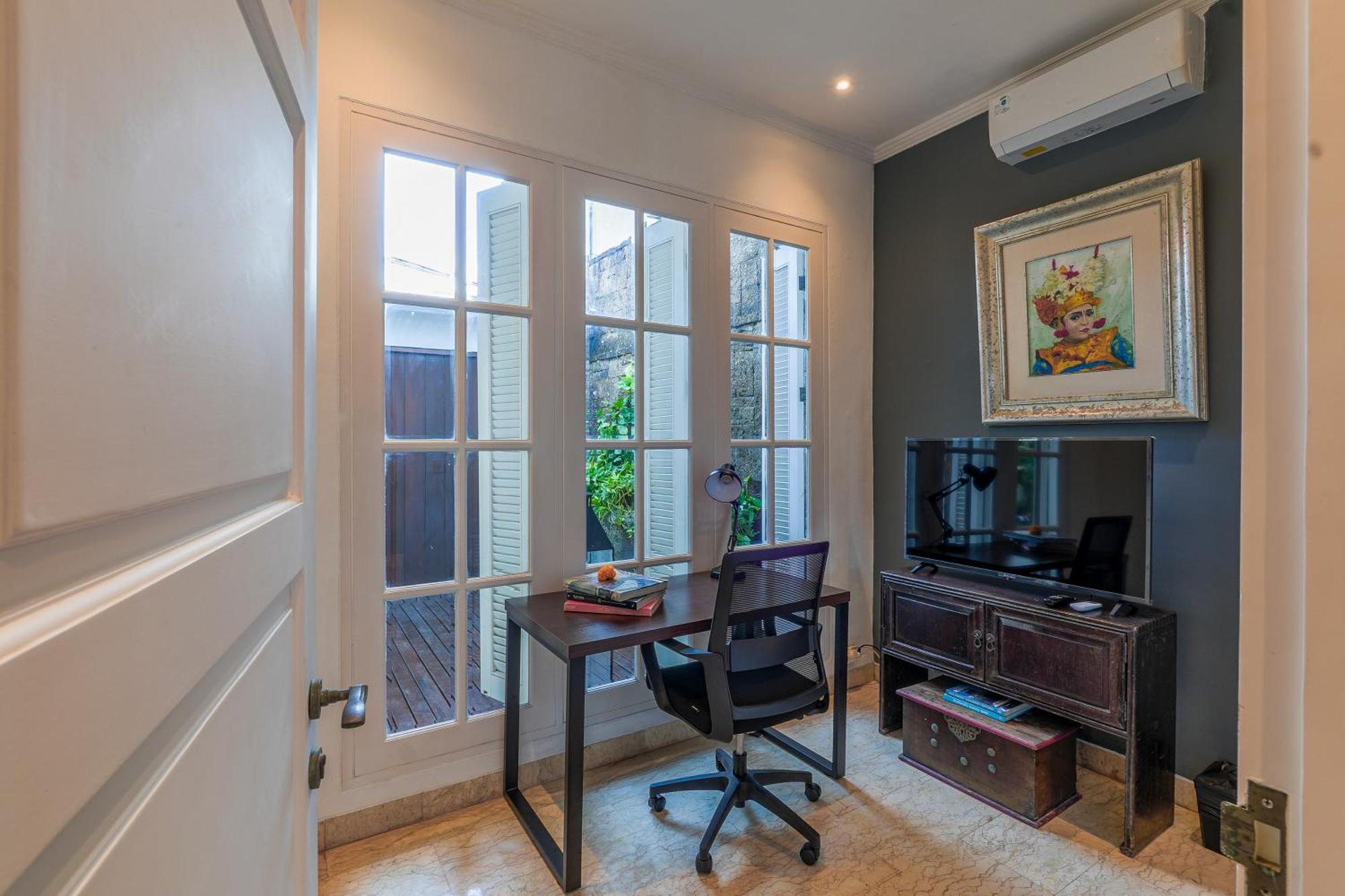 Mosan House - Unique Art-Filled Gem In Perfect Location A Short Walk From The Beach Or Seminyak Square Including Ac Office For Remote Working Eksteriør billede