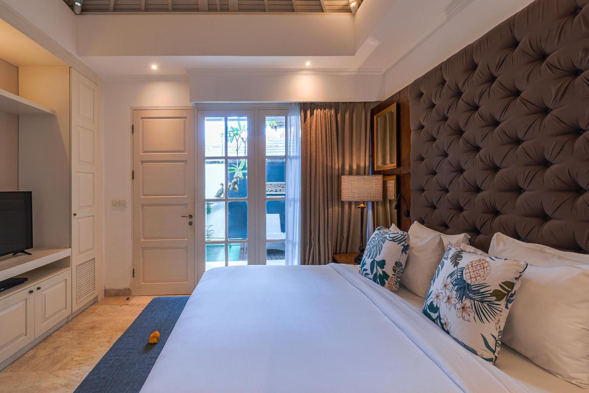 Mosan House - Unique Art-Filled Gem In Perfect Location A Short Walk From The Beach Or Seminyak Square Including Ac Office For Remote Working Eksteriør billede