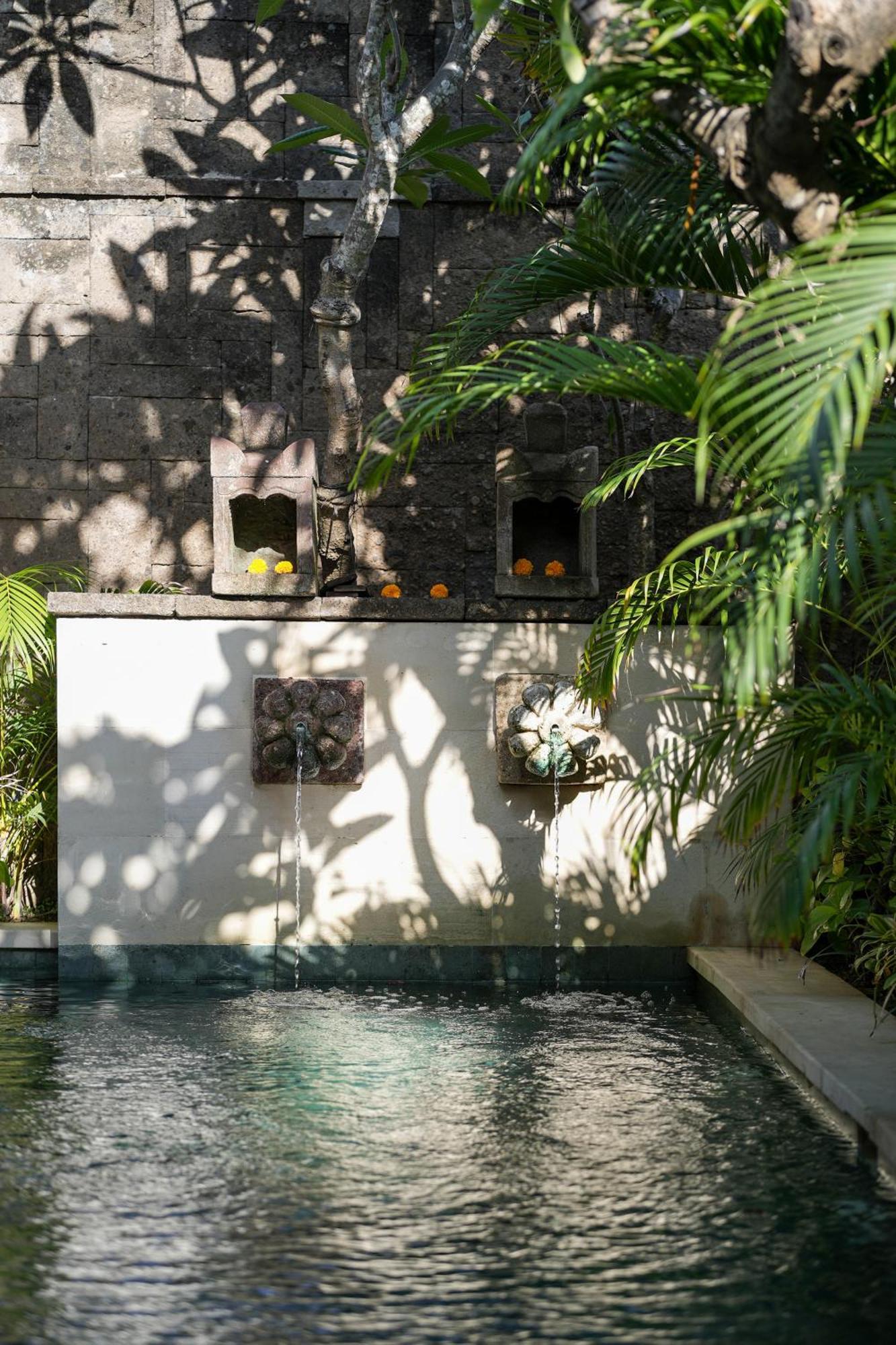 Mosan House - Unique Art-Filled Gem In Perfect Location A Short Walk From The Beach Or Seminyak Square Including Ac Office For Remote Working Eksteriør billede